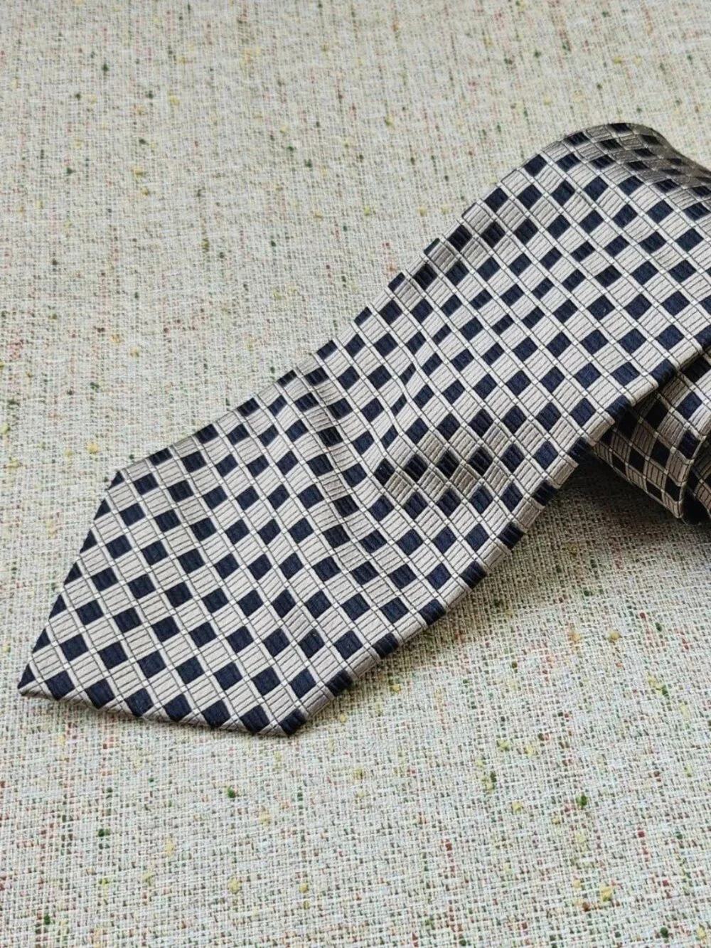 Chaps Men Tie Classic Necktie 100% Silk Brown/Black Tie
